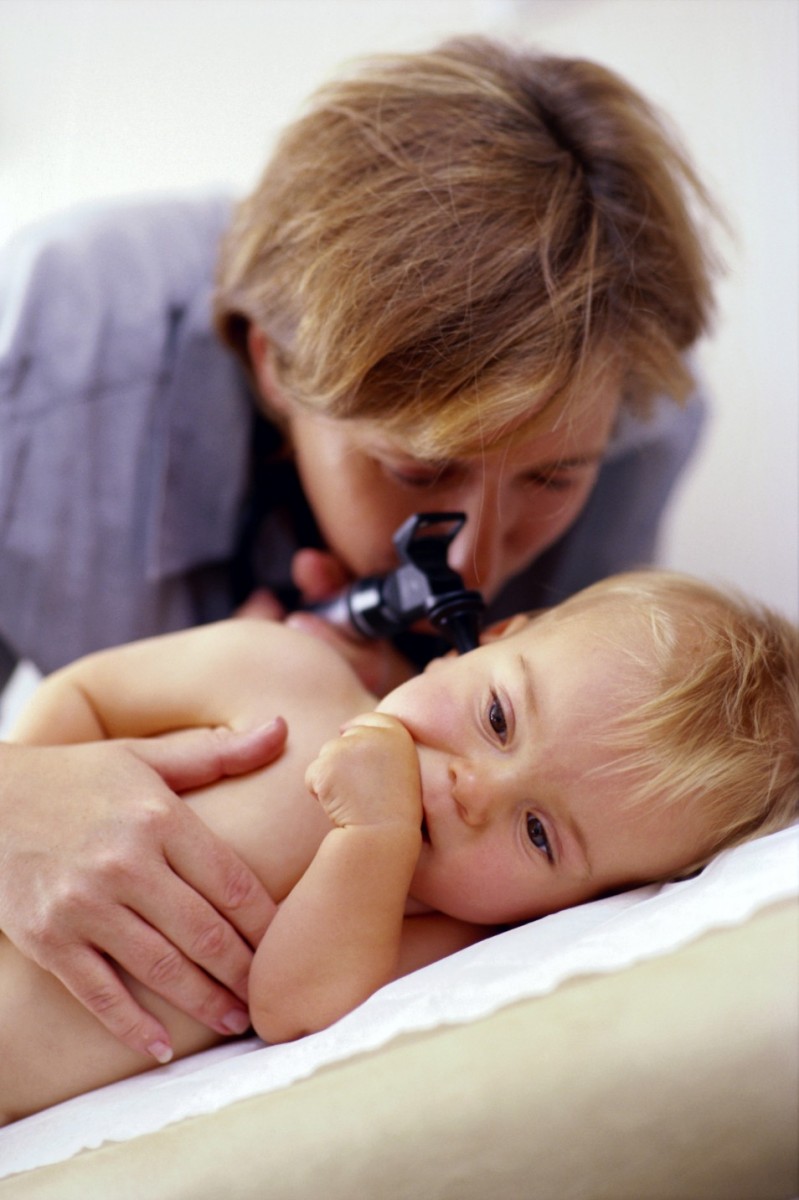 Острый средний отит у детей фото