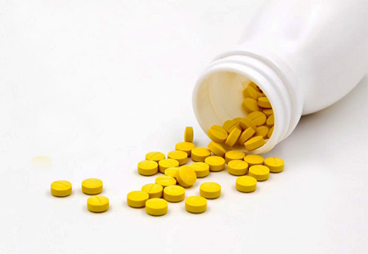 таблетки в баночке