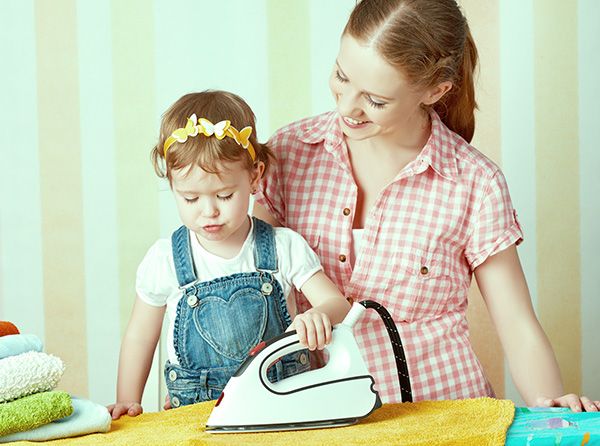 ожог утюгом у ребенка что делать